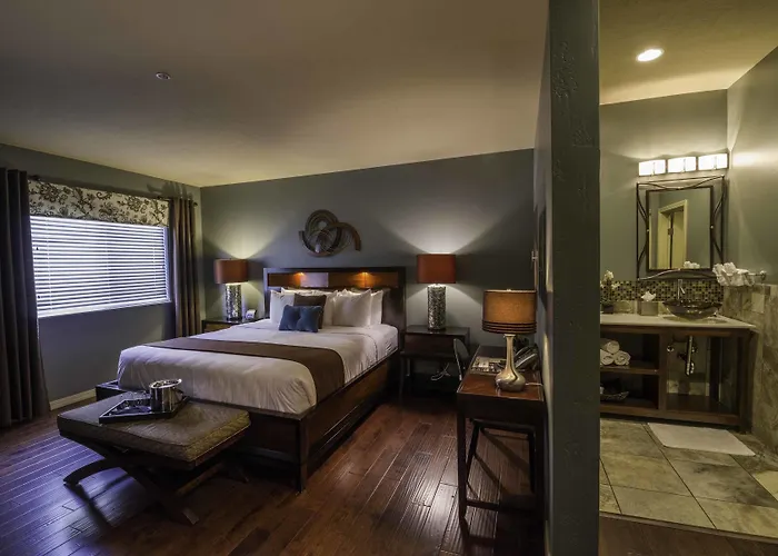 The Tavern Hotel Cottonwood