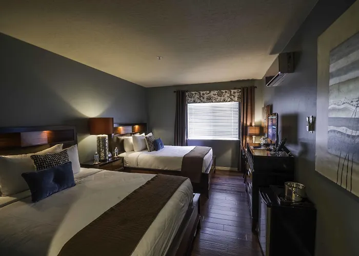 The Tavern 3* Cottonwood
