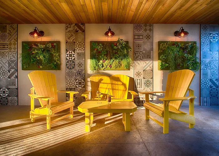 The Tavern 3* Cottonwood
