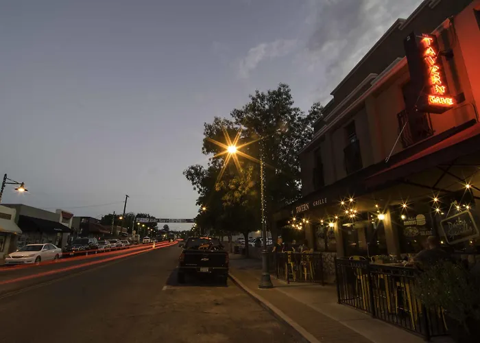 The Tavern Hotel Cottonwood