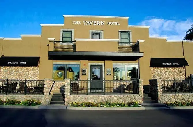 The Tavern 3* Cottonwood